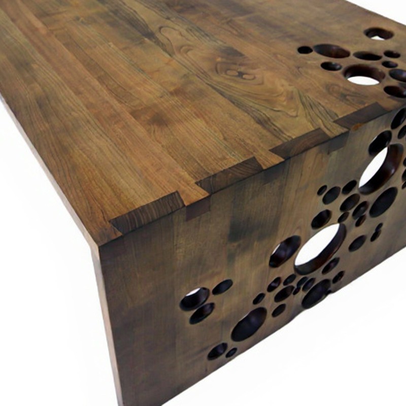 Table basse sculptée - merisier teinté