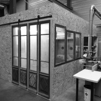 Stockage des plateaux à la verticale